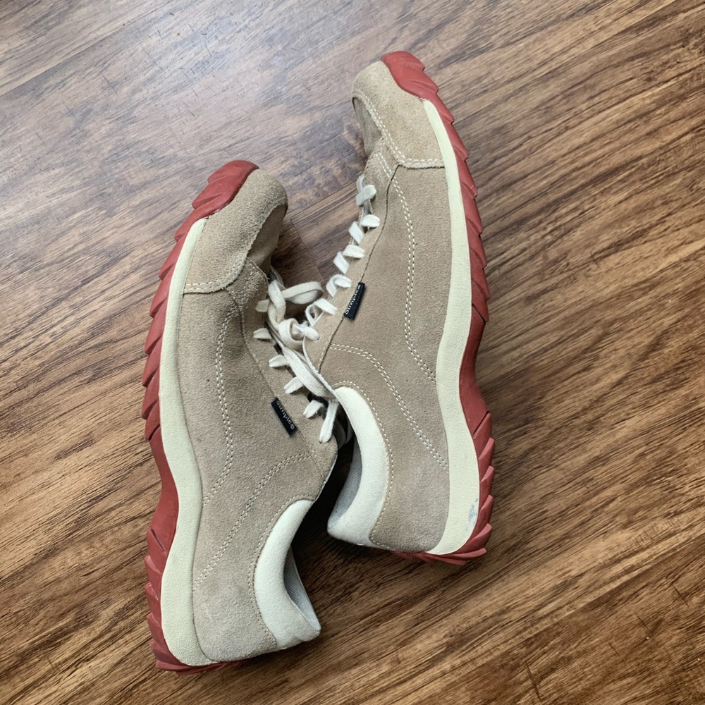 SIMPLE suede street shoes